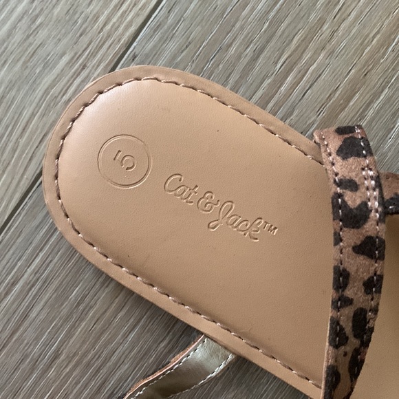 Cat & Jack Leopard Sandals. - Picture 2 of 3